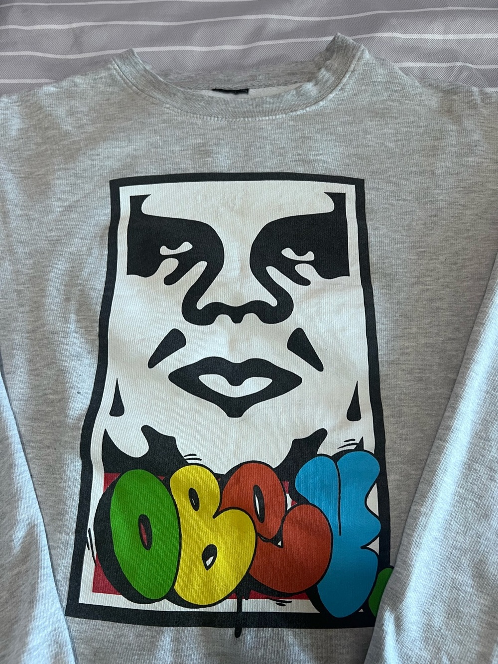 Obey x COPE 2  “throwie”graffiti bubble letters heather gray crew neck 💯🤘
